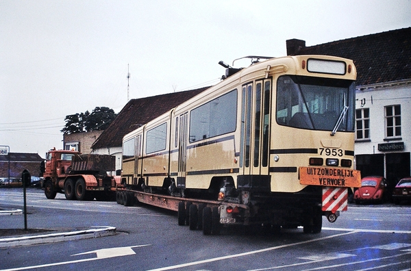 Richting Brussel voor de gloednieuwe PCC 7953 Brugge op 07.07.197