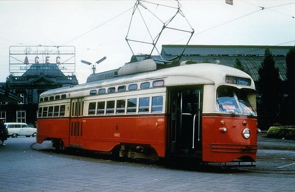 SNCV PCC 10403 op het station van Charleroi Zuid in gebruik op 61