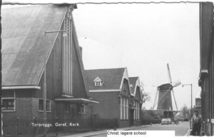 Aanzichtkaart Terbregge, kerk en School