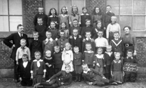 1916  Groep 1 O.L.S. (JS)