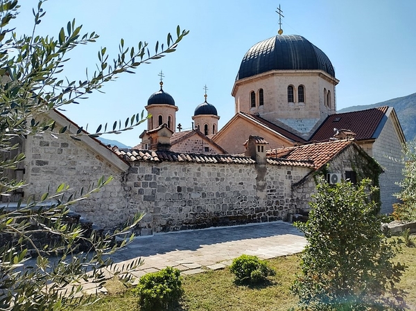 intersoc montenegro cultuur reisduiveltje