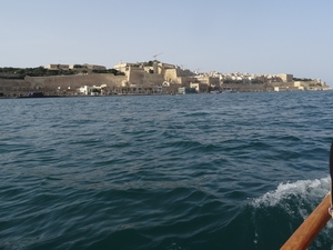 1 Vittoriosa, haven vaart _DSC00040