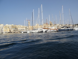 1 Vittoriosa, haven vaart _DSC00044