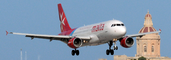 9 Malta vliegtuig 2