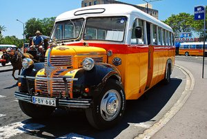 9 Malta_bus