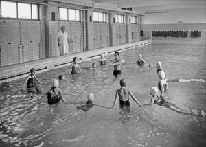Escamplaan 55, gemeentelijk schoolzwembad