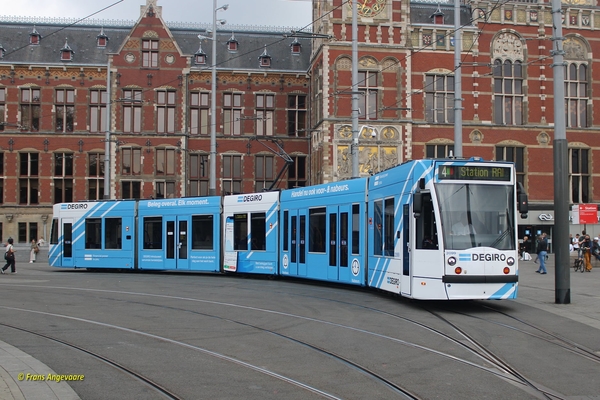 Amsterdam CS 10-09-2021. GVB tram 2099 'Degiro'.