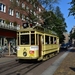 De 77, net vertrokken vanaf het beginpunt Kerkplein, doet lijn 10