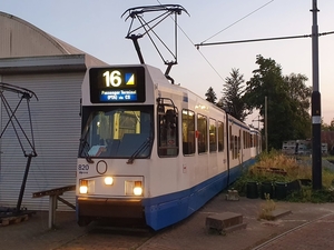 Museumtram GVB 820 is voorbestemd om weer in jaren '90 uitvoering