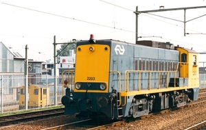 In september 1994 zien we NS 2203 vertrekken vanaf de toenmalige 