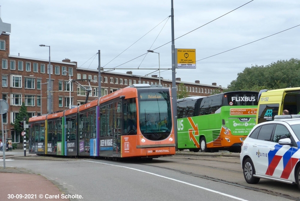 30-09-2021 Bergwegbrug, emr.2103 lijn 4.