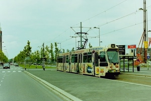 15-06-2000 RET 701 op de Laan op Zuid met zijn reclame voor ToySt