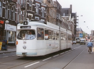 358 (serie 351-386) DE MATEN-TRAM.DE MATEN-TRAM is geheel wit met