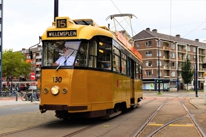 Allan 130 op het Oostplein als rondrit voor lijn 15