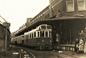 De M1502 met o.a. de rijtuigen AB1511, B1521 en PD1531