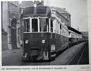 MABD 1502 met de eerste stalen rijtuigen en nog wat houten aanhan