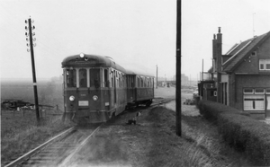 MABD 1801 (Sperwer)+BPD1631 komen van het station Blaaksedijk, De