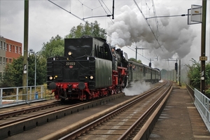 23 023 met de 65 018 station Rotterdam-Alexander