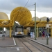 Het moderne eindpunt van de Kustlijn naast het NMBS Station De Pa