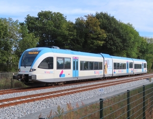 Brengdirect GTW 5047 brult als Stoptrein uit Doetinchem richting 