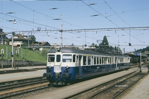 GBS ABDe4-8 742 vertrekt uit station Spiez, onderweg naar Interla