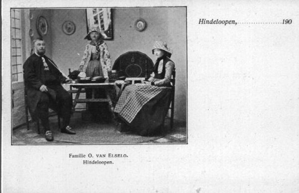 1900(?) Famolie van Elseloo (ansichtkaart)