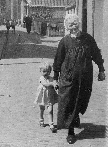 1940 (?) Eeuwk ?? en Eeuwk van Kooi-de Boer