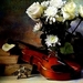stilleven-bloemen-muziekinstrument-snijbloemen-achtergrond