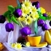 stilleven-bloemen-snijbloemen-paarse-achtergrond