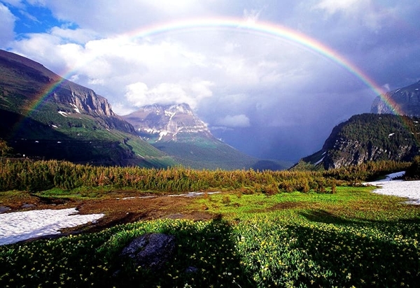 regenboog-hoogland-bergen-natuur-achtergrond