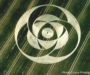 Wanted_Wankel-Rotor_RotaryStuff_CropCircle_LiddingtonCastleWiltsh