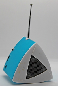 IMG_2245_Wankel-rotor_V6-Music-Limitless=Portable-mini-speaker_bl