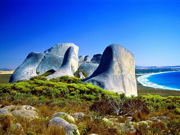 natuur-rotsen-bergen-kust-achtergrond