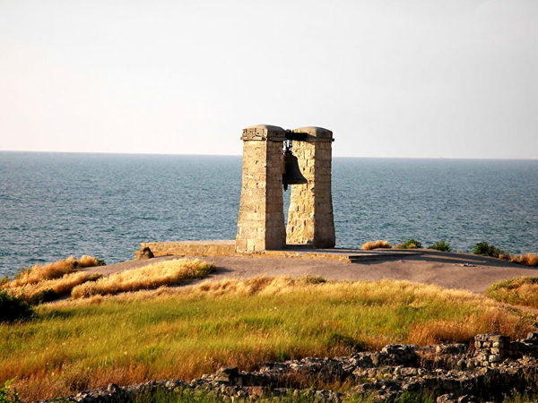 monument-zee-rotsen-natuur-achtergrond