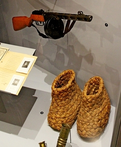 052_20-08_Bastogne-War-Museum_Пистолет-пулемёт-Ш