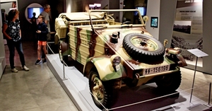 056_20-08_Bastogne-War-Museum_VW-82_Kuebelwagen_VW-KDF-basis_24pk