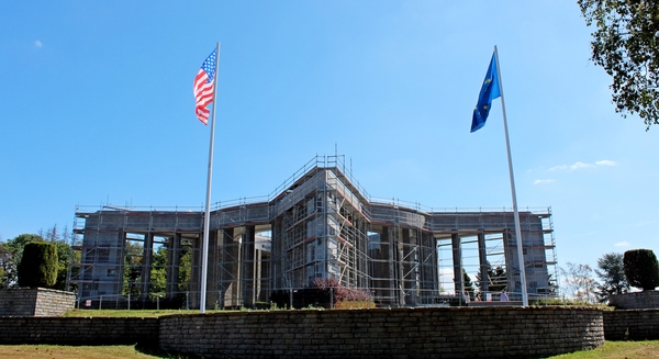 063_20-08_Bastogne-War-Museum_bijna-af_Mardasson-Memorial_1955_90