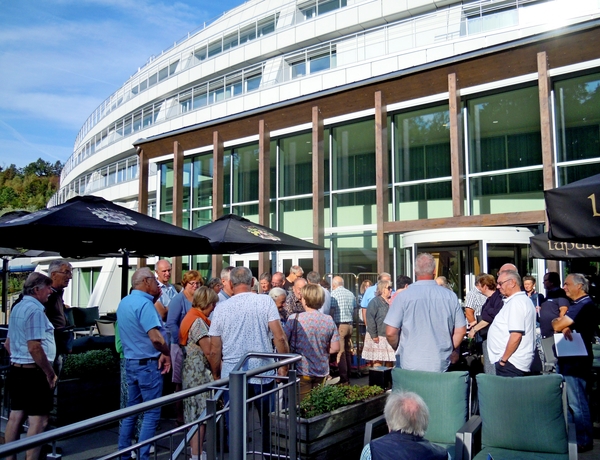 087_21-08_Vayamundo-Houffalize_ochtend-rit-bespreking_DSCN6953