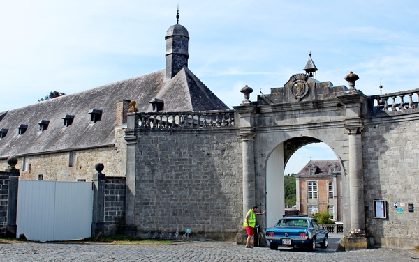 092_21-08_Château-de-Modave_Niels-gidst-Mustang_1-OYF-432_IMG_82