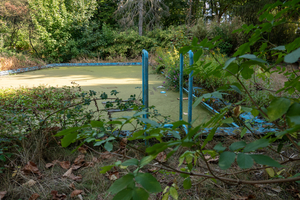 AUG04702