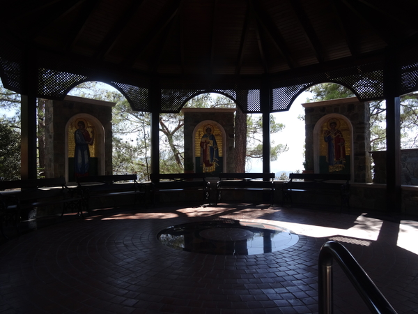 6D Troödos Makarios graf DSC00388