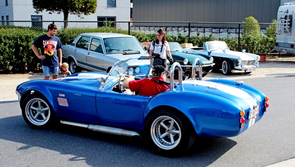 IMG_8522_AC-Cobra-427_blauw-wit_O-AGB-049