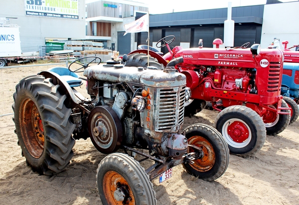 IMG_8591_tracktor_Landini-used_McCormick-Farmall_B-450-Diesel=new