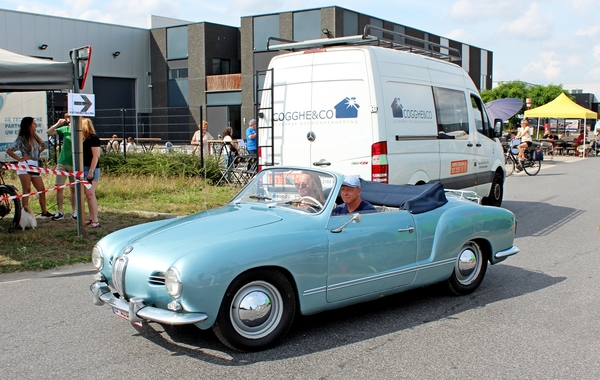 IMG_8628_VW-KARmann-Ghia_blauw_____Typ-14_1955–1974-QQQ