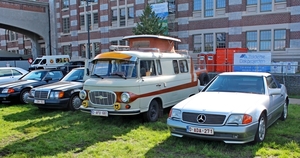 22_IMG_0654_Mercedes_Mercedes-260E-sedan_1-OBN-922___Barkas-B1000