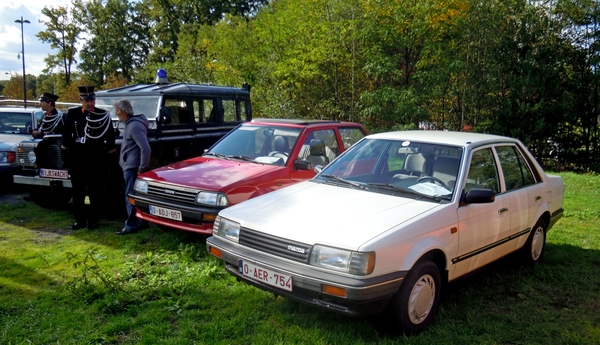 24_DSCN7329_Mazda-323-BF-sedan_1985-1987_wit_O-AER-754_____Jos-Sm