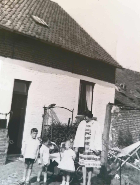 Van Hoeymissen Lea en dochter Mesaus Chantal plus Vanderbeken Luc