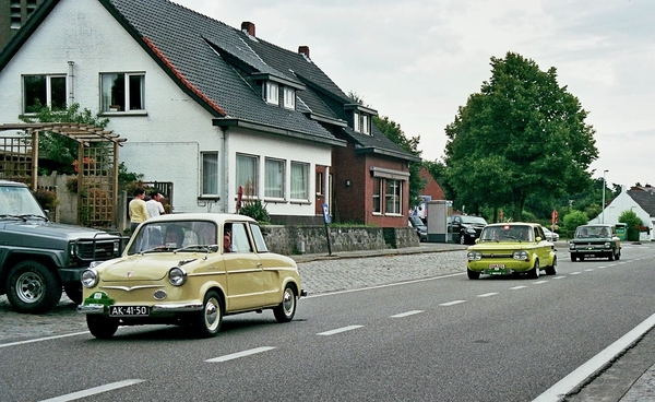 2008-08-03_Kempische-Historic-toerrit_0021_NSU-Prinz_geel_1959_2c
