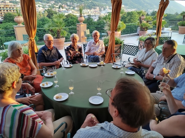 Hotel Dei Congressi - dakterras - welkomdrink