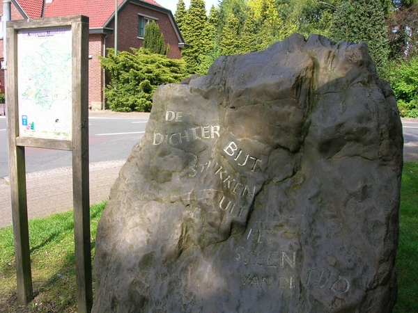 Dichters op steen